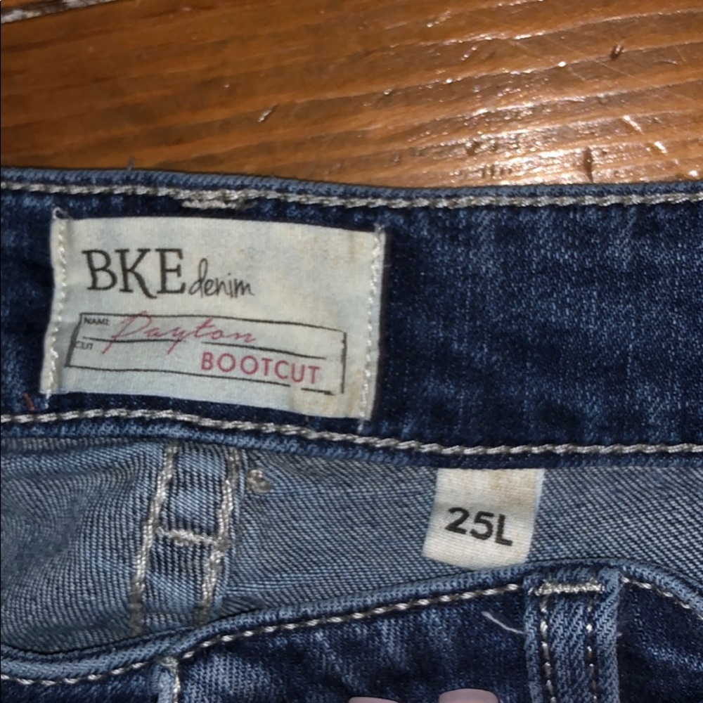 BKE - Picture 3 of 3